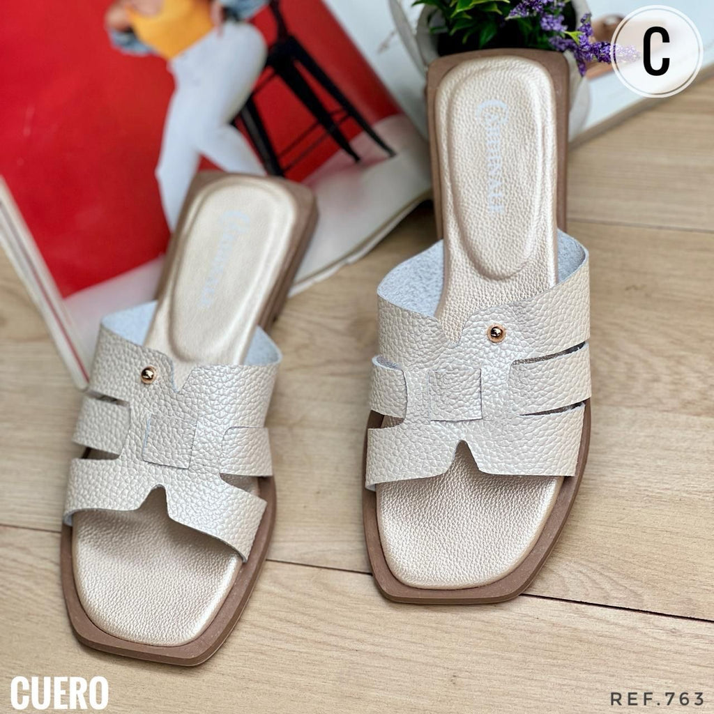Sandalia Cuero