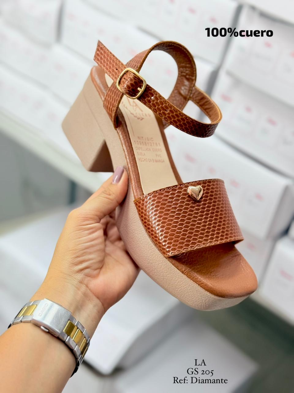 Sandalia Cuero
