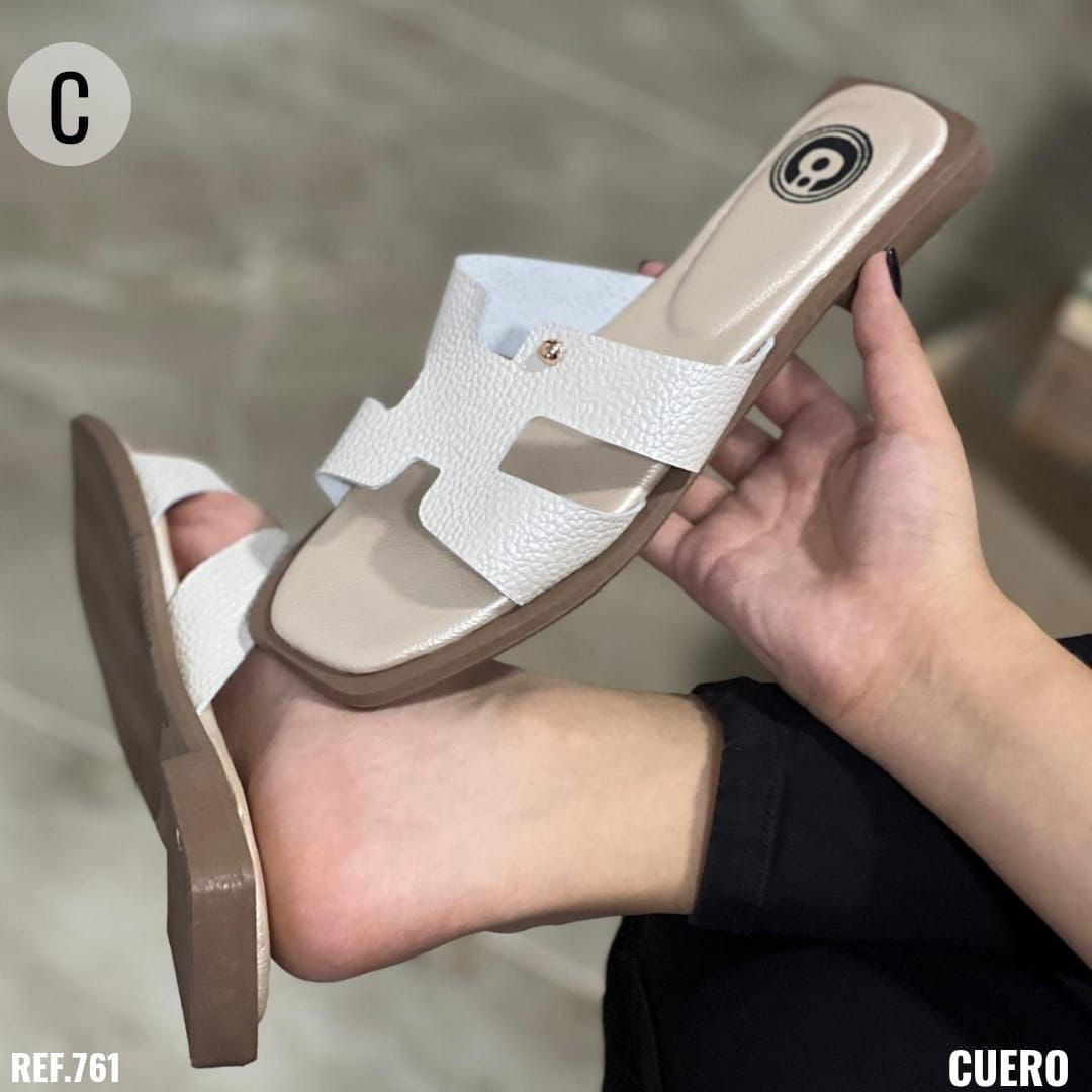 Sandalia Cuero