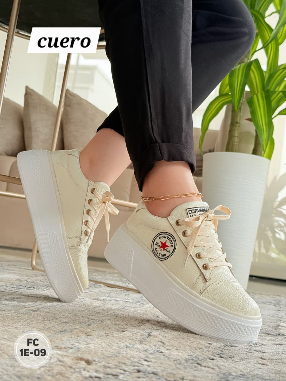 Cuero converse