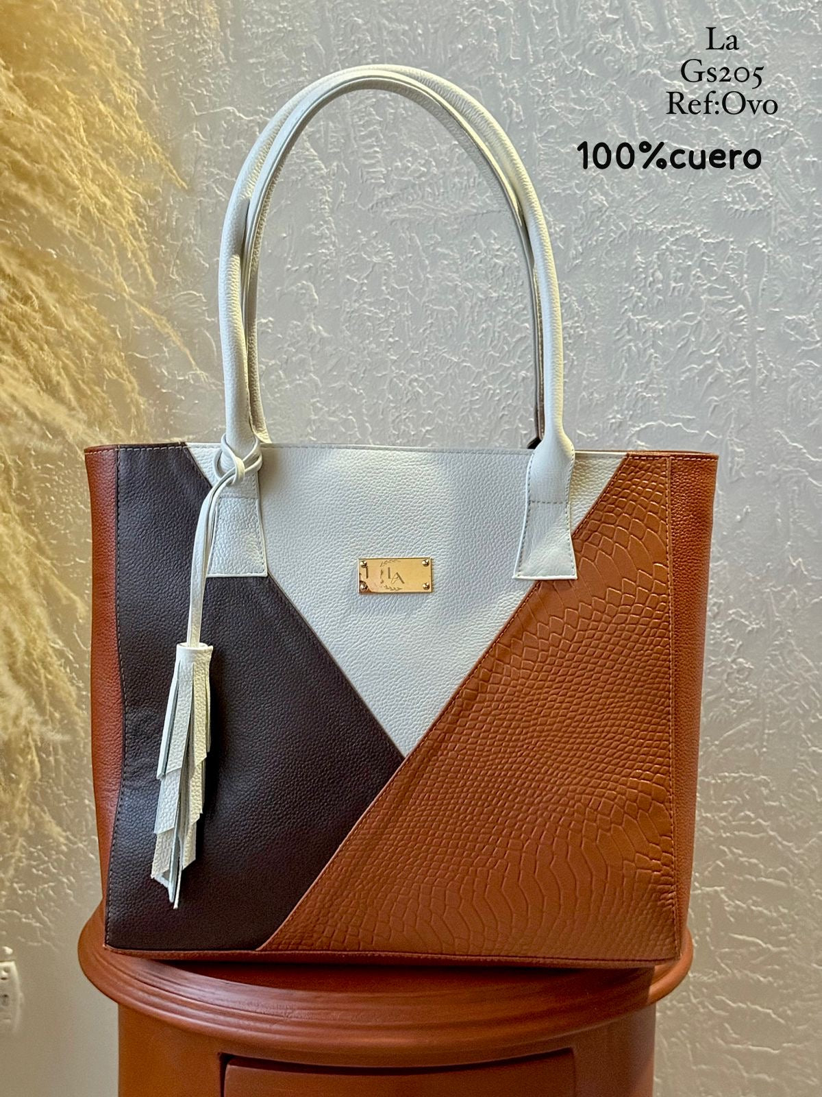 Cartea de Cuero