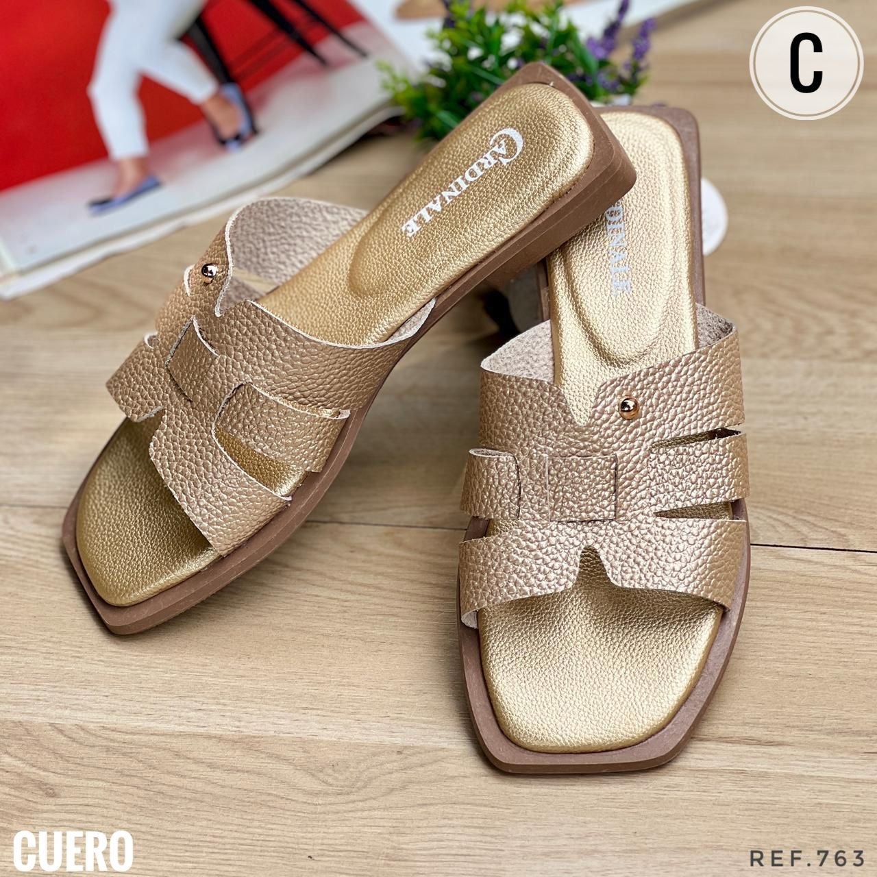 Sandalia Cuero