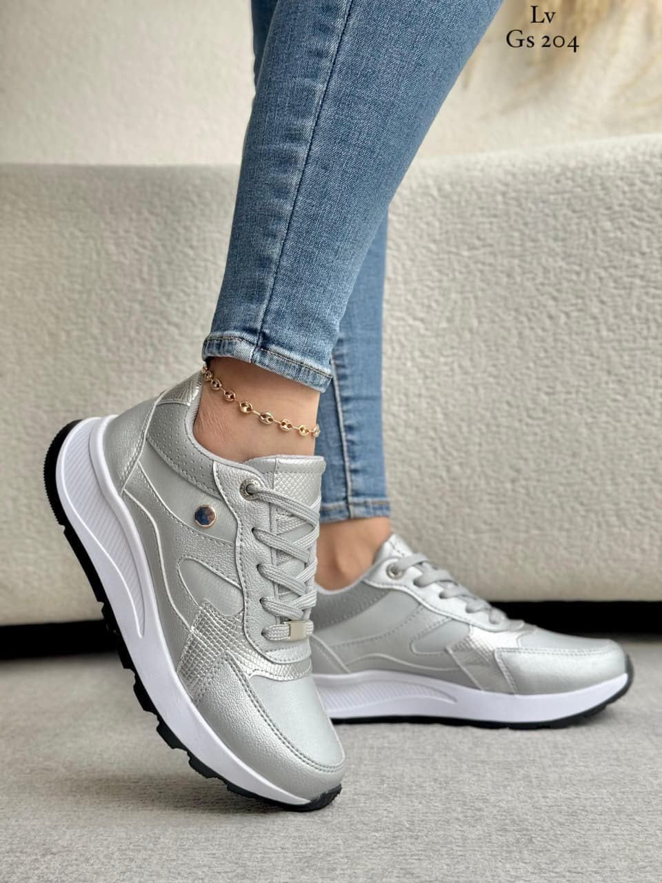 LV