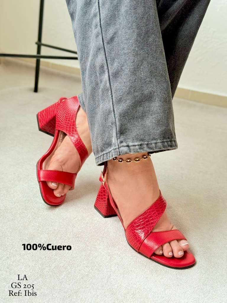 Tacón Cuadrado Cuero