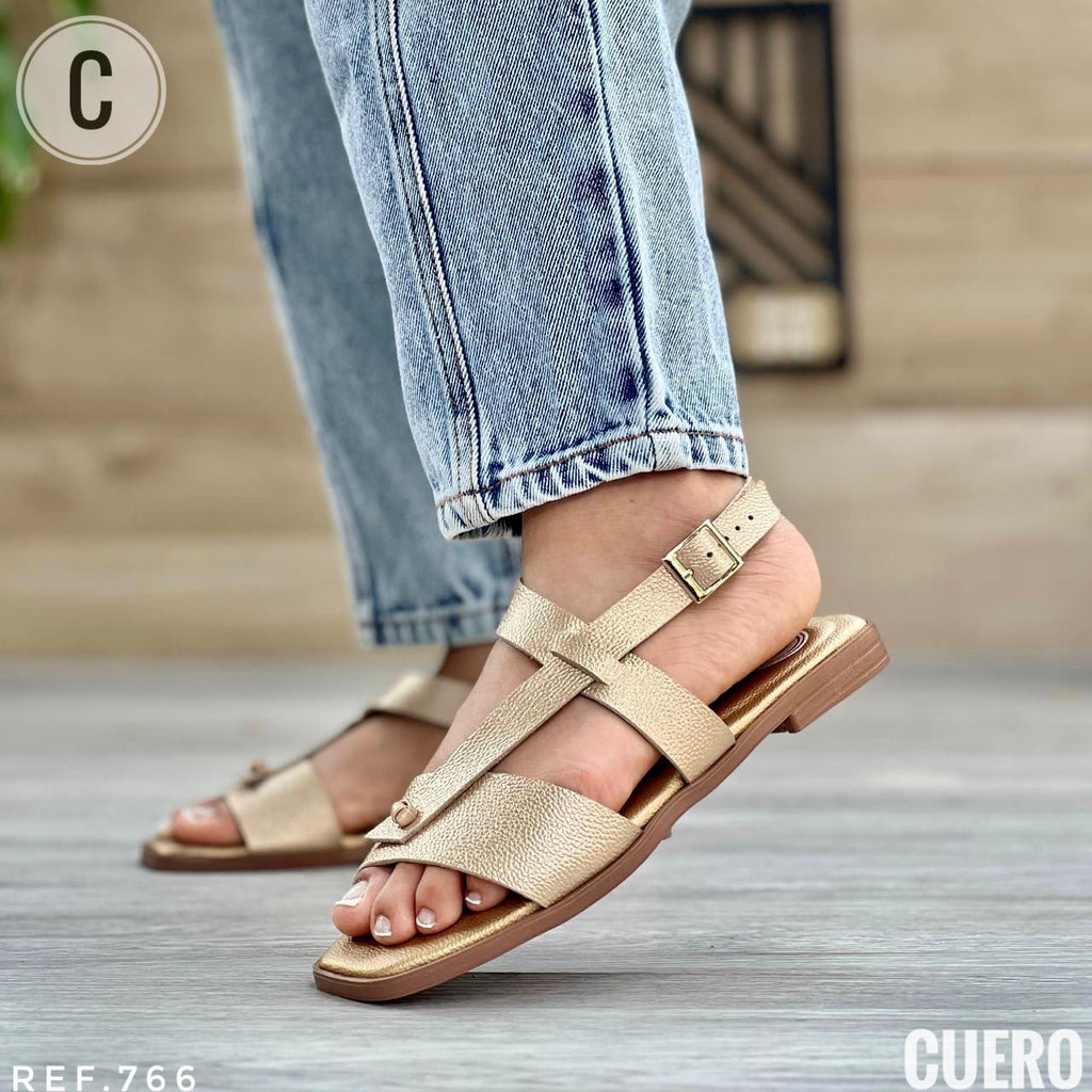 Sandalia Cuero