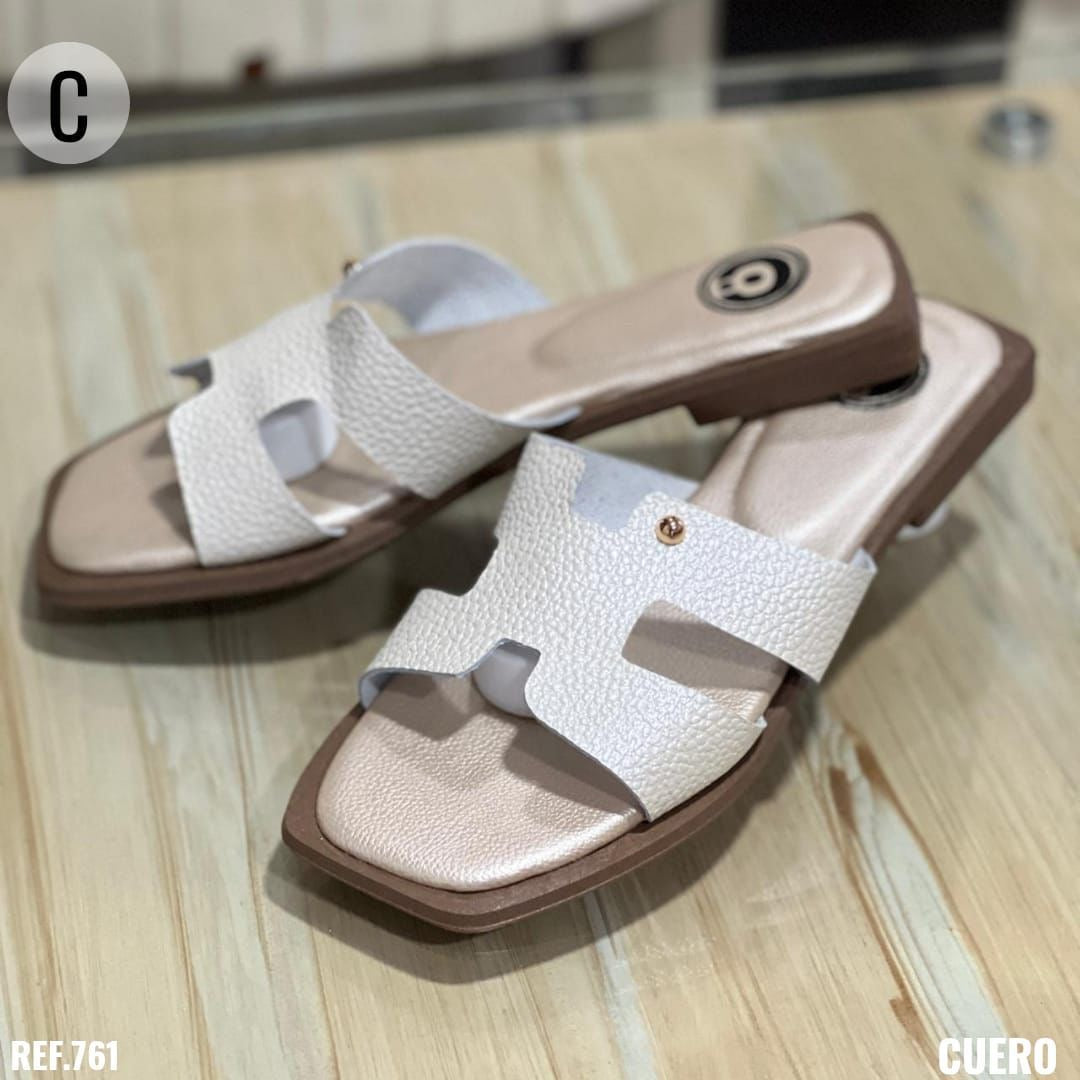 Sandalia Cuero