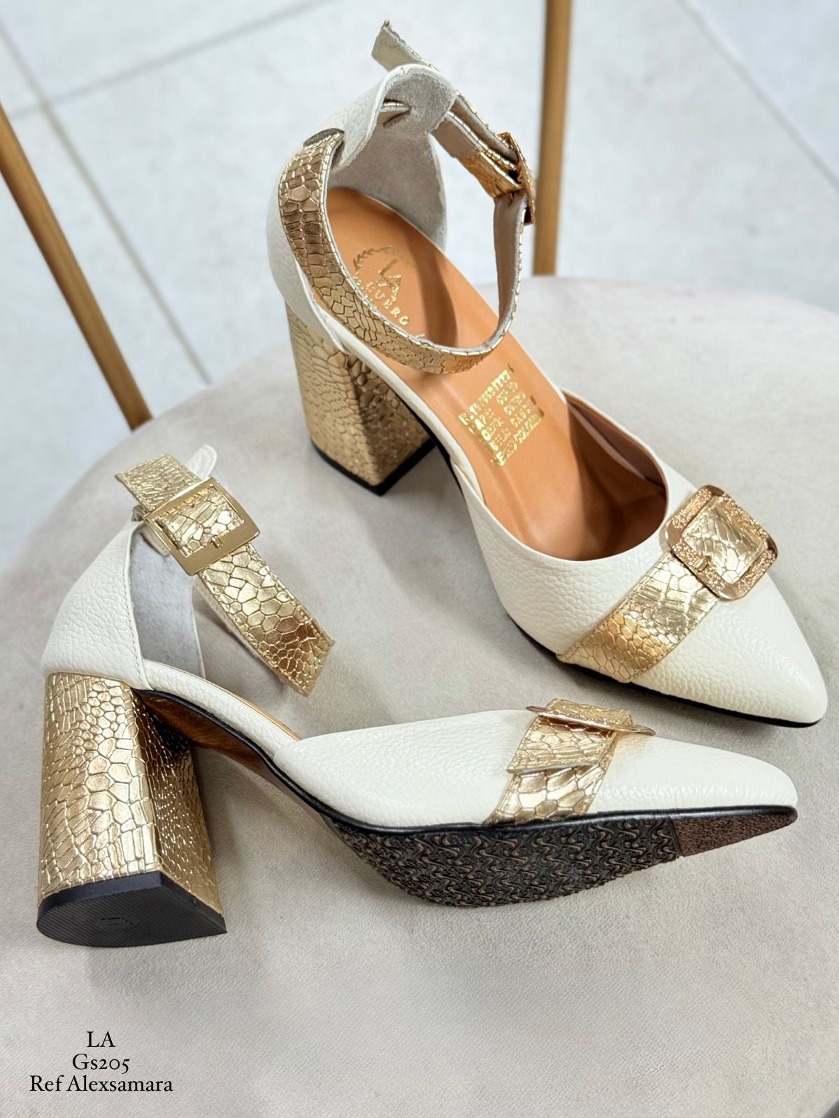 Tacón Cuadrado Cuero