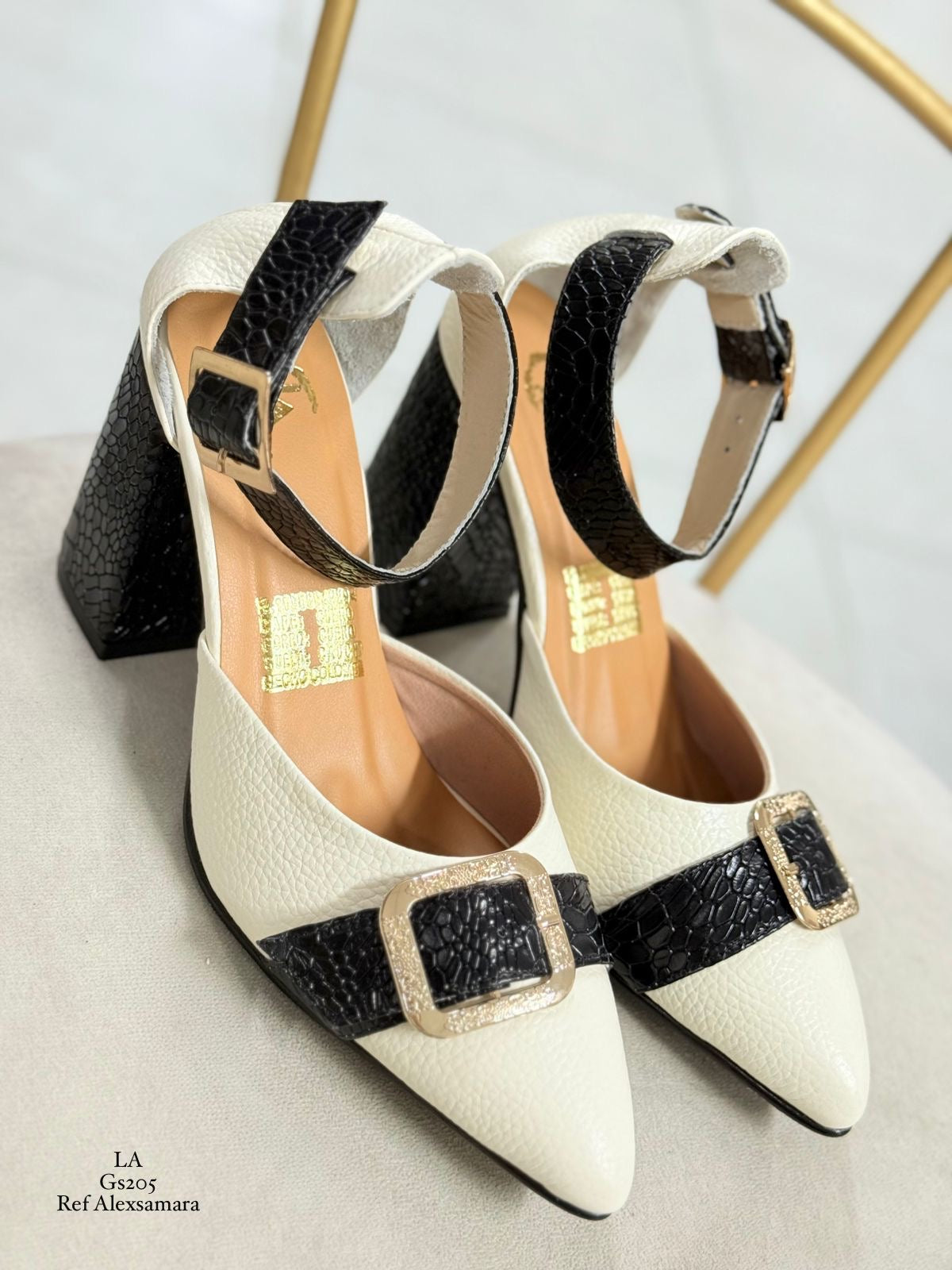 Tacón Cuadrado Cuero